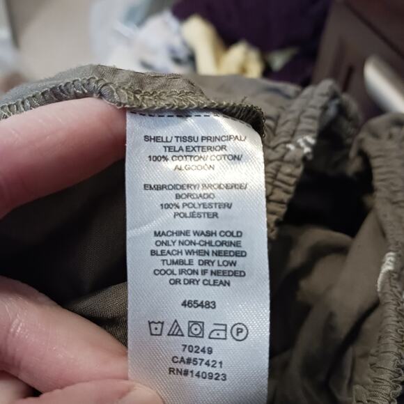 Ann Taylor LOFT Giraffe Embroidered Peasant Top NWOT - Picture 9 of 10